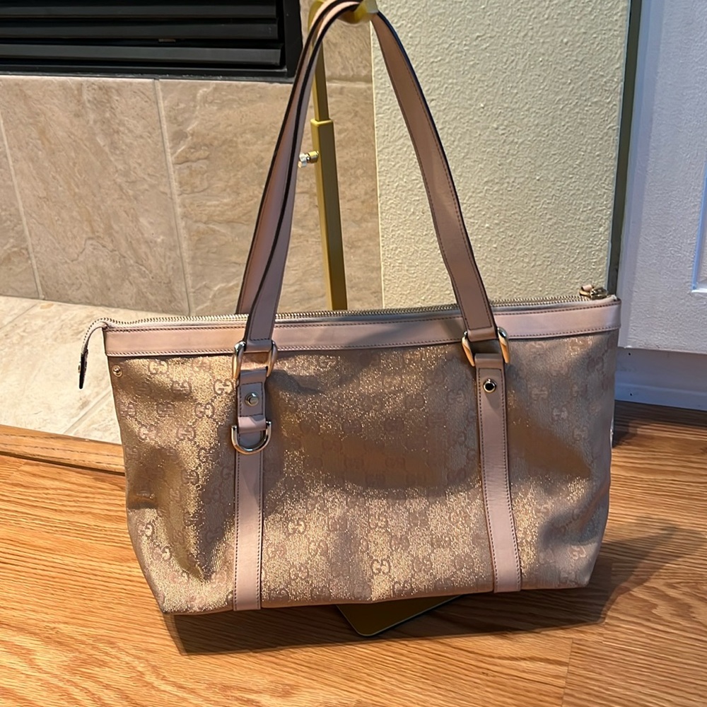 Shimmer and shine in vintage Gucci - Picture 5 of 16